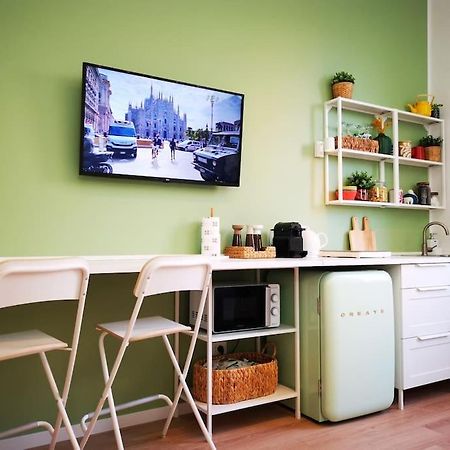 شقة Sunny Flat 50 Meters From The Metro ميلان المظهر الخارجي الصورة