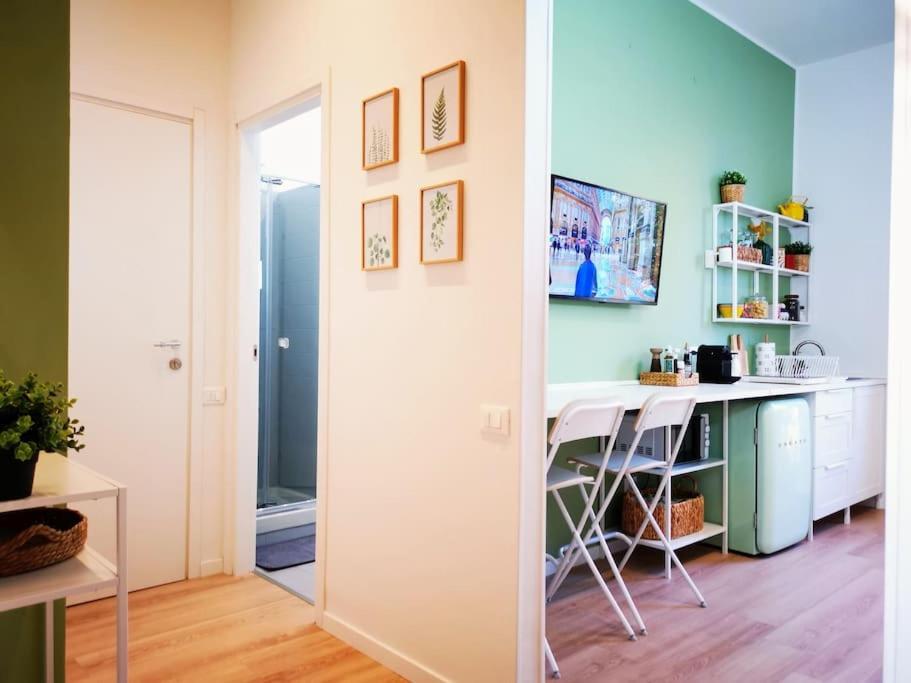 شقة Sunny Flat 50 Meters From The Metro ميلان المظهر الخارجي الصورة