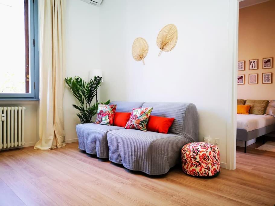 شقة Sunny Flat 50 Meters From The Metro ميلان المظهر الخارجي الصورة