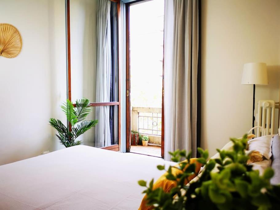 شقة Sunny Flat 50 Meters From The Metro ميلان المظهر الخارجي الصورة